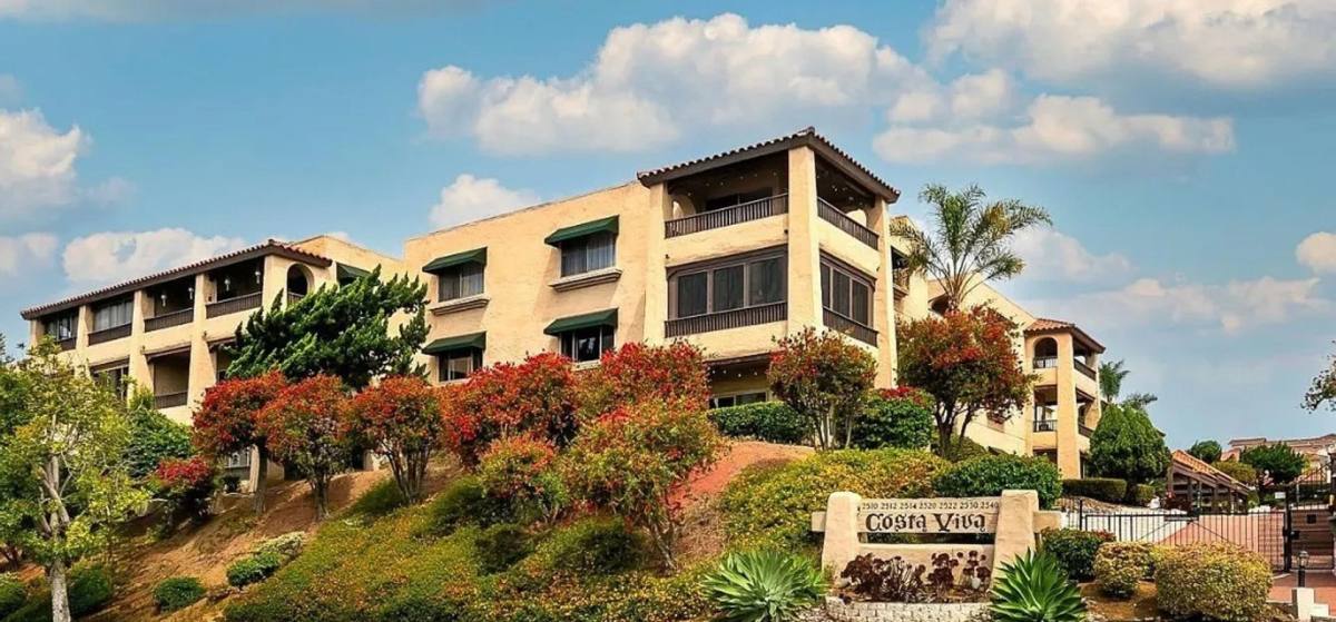Condo for rent at 2530 Clairemont Dr, San Diego, CA 92117
