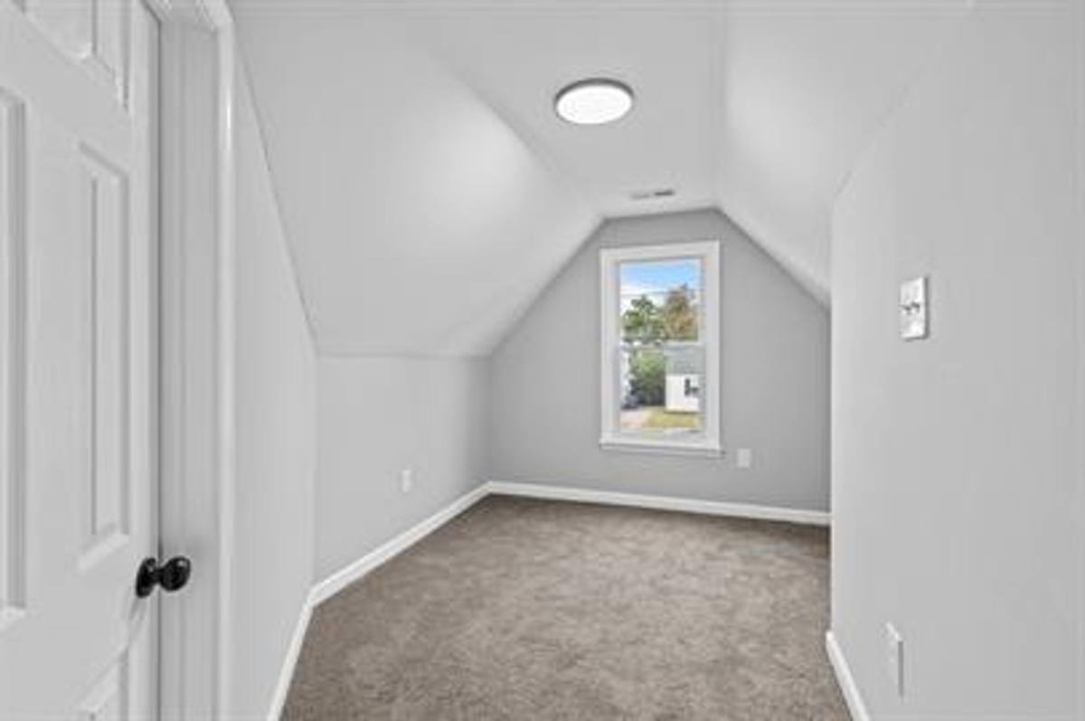 House for rent at 121 Glendale Ave, Norfolk, VA 23505
