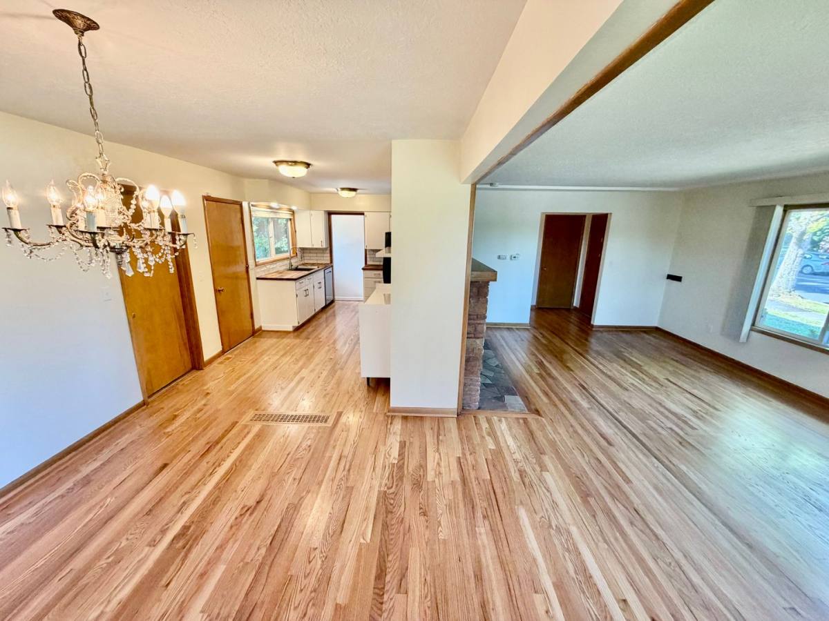 House for rent at 1712 SE 104th Ave, Portland, OR 97216