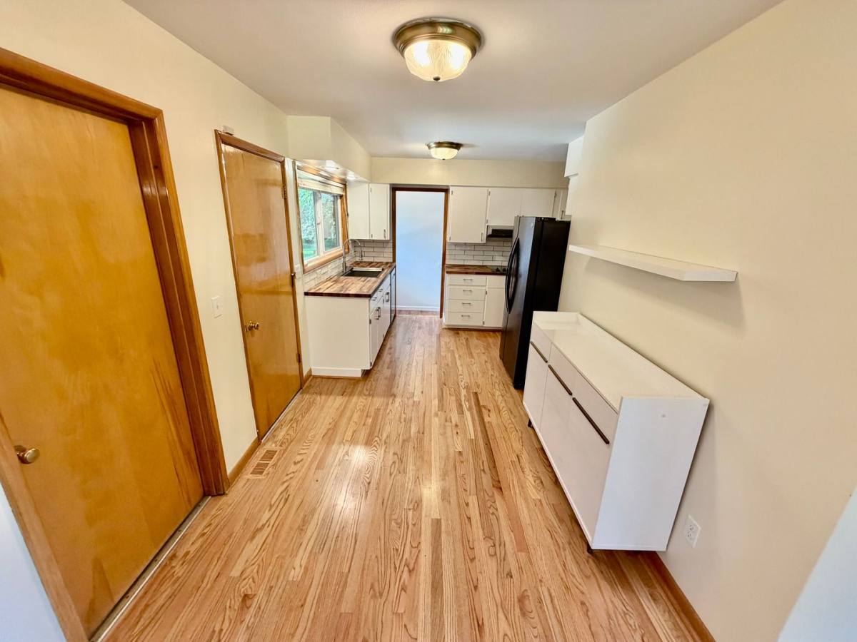 House for rent at 1712 SE 104th Ave, Portland, OR 97216