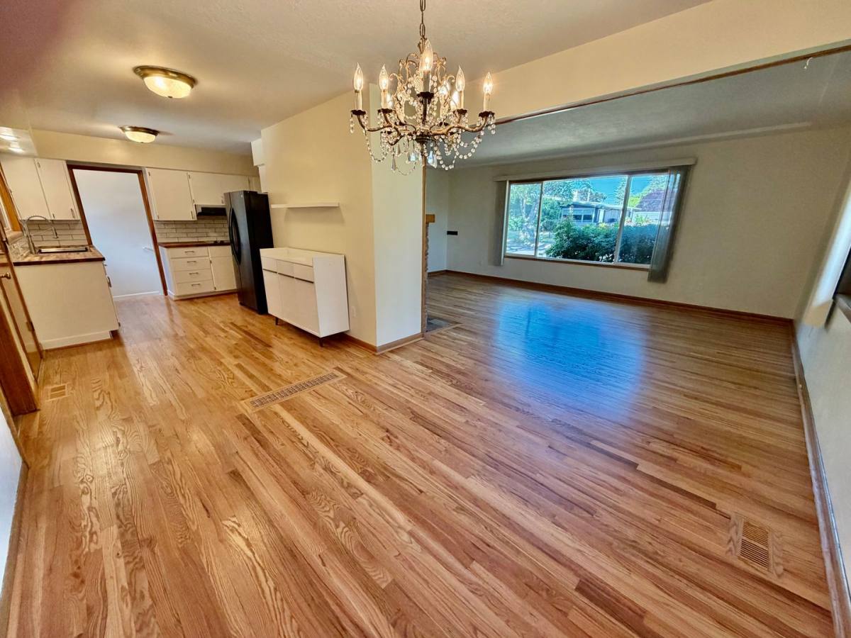 House for rent at 1712 SE 104th Ave, Portland, OR 97216
