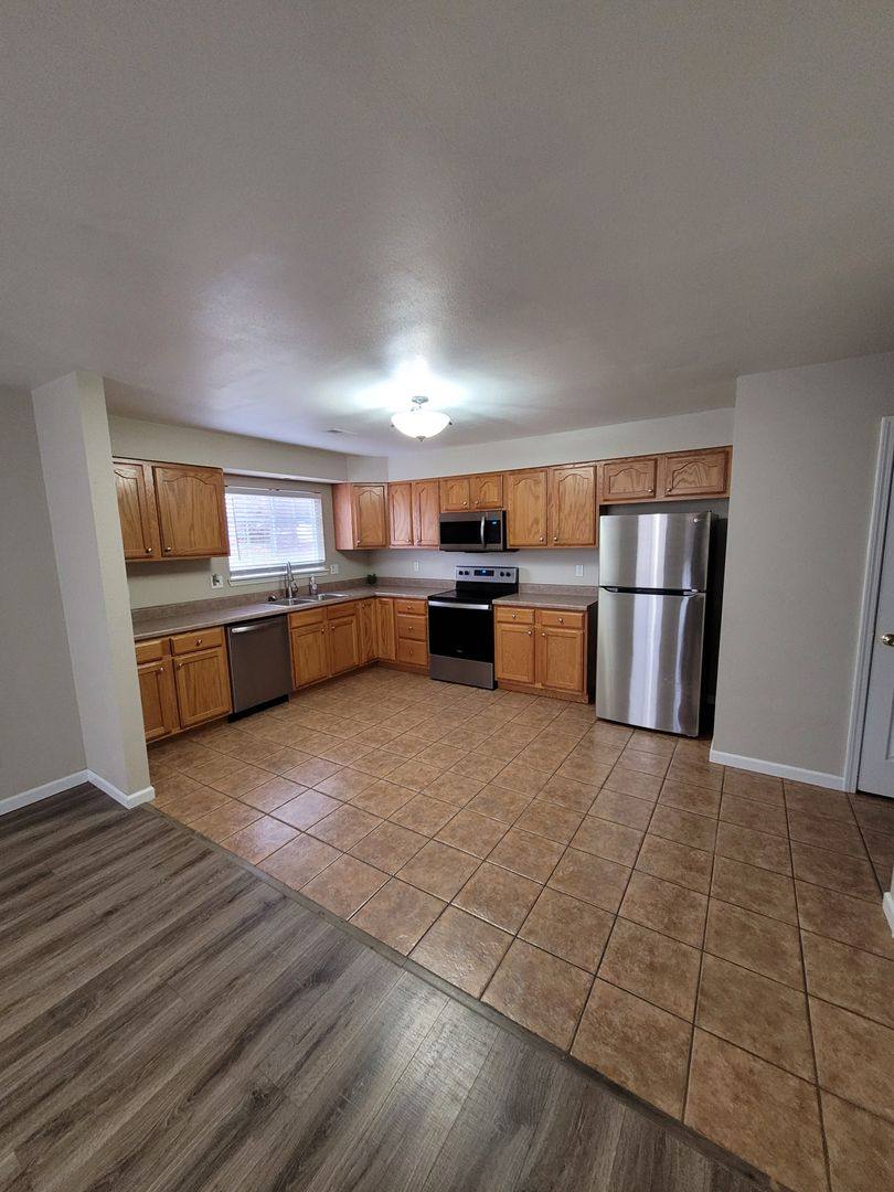 Apartment for rent at 416 Shade Tree Lane, Farmington, MO 63640