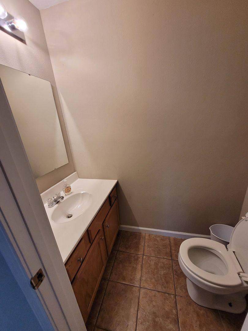 Apartment for rent at 416 Shade Tree Lane, Farmington, MO 63640