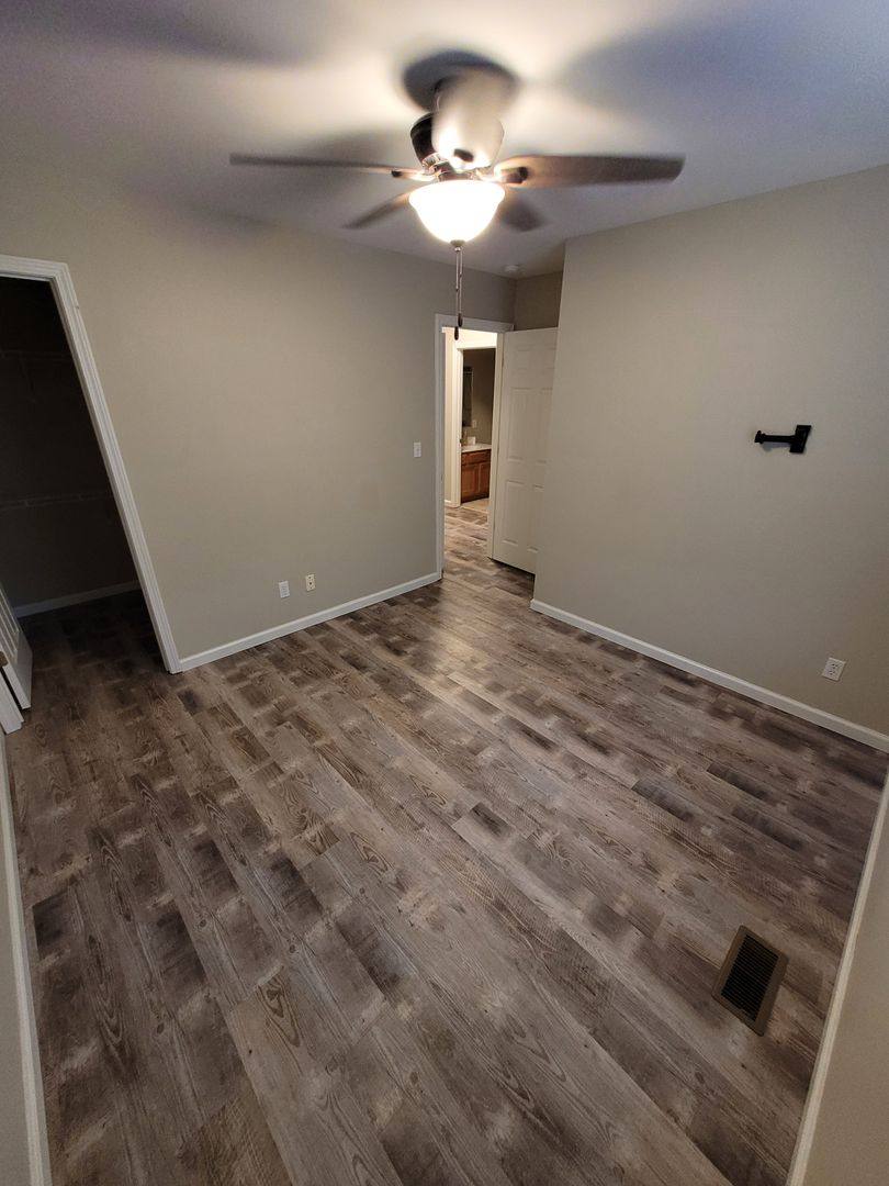 Apartment for rent at 416 Shade Tree Lane, Farmington, MO 63640