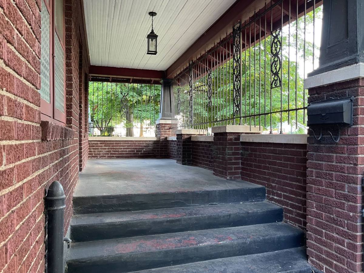 House for rent at 1554 S Campbell Ave, Springfield, MO 65807