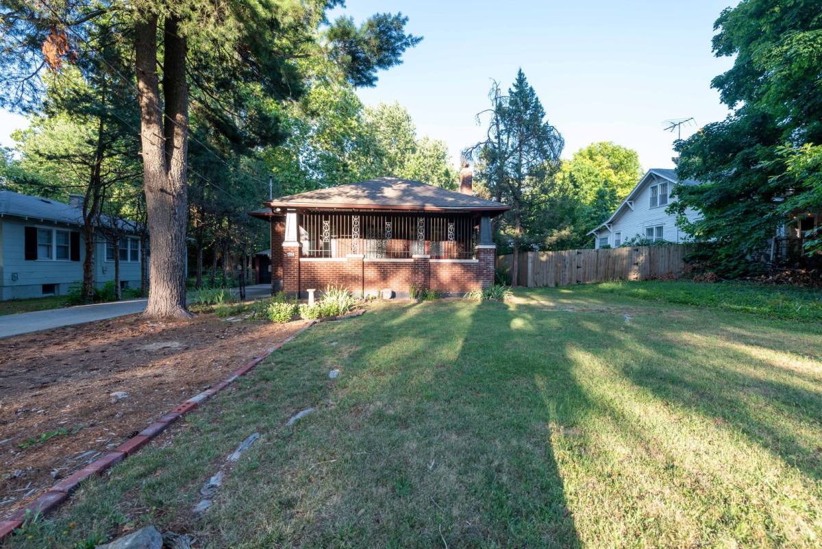 House for rent at 1554 S Campbell Ave, Springfield, MO 65807
