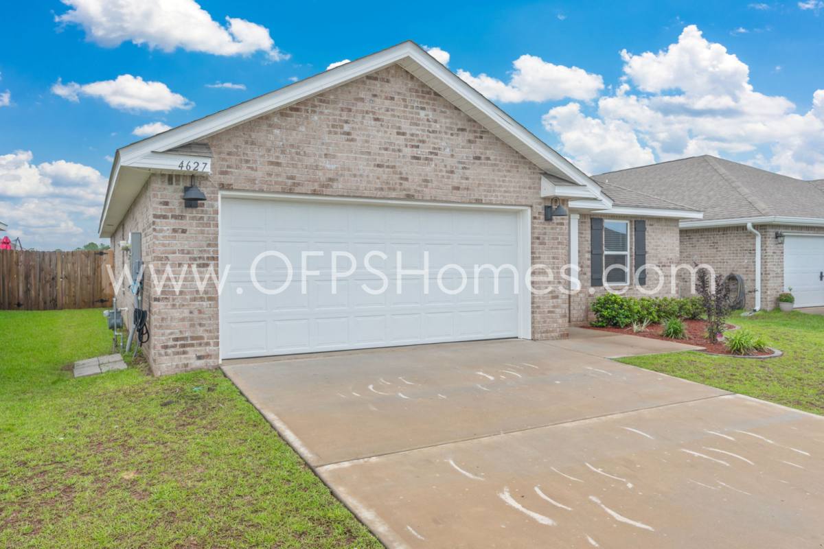 House for rent at 4627 Naval Court, Crestview, FL 32539