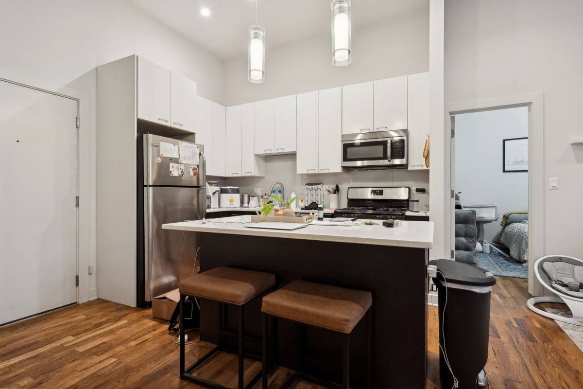 Apartment for rent at 1336 N Damen Ave #105, Chicago, IL 60622