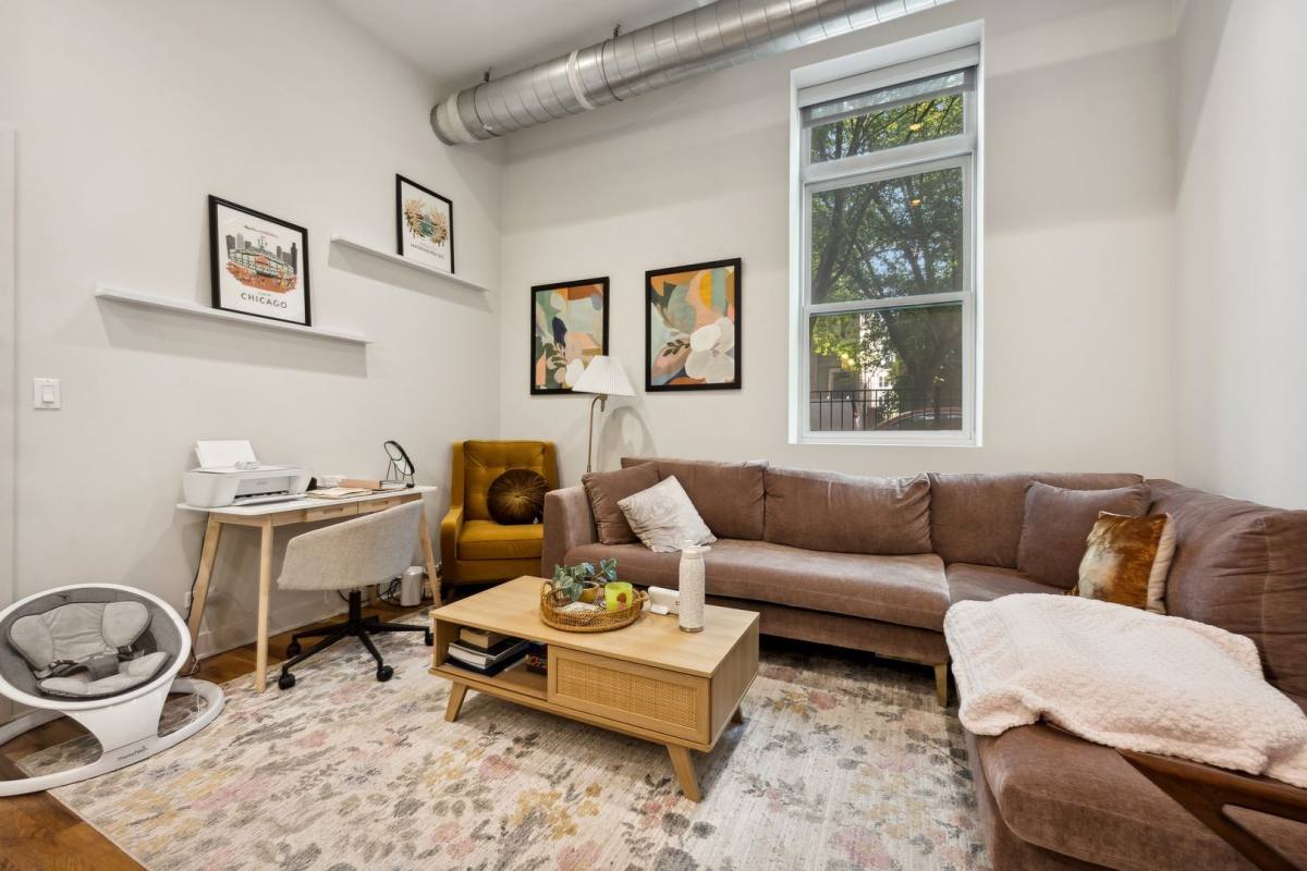 Apartment for rent at 1336 N Damen Ave #105, Chicago, IL 60622