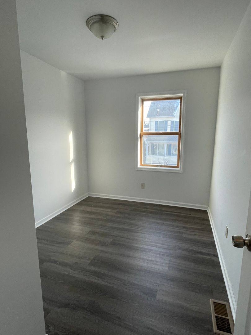 House for rent at 142 4th St, Slatington, PA 18080