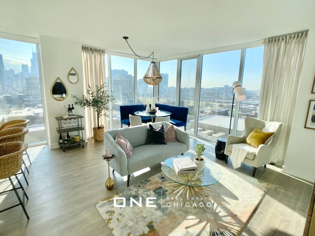 Apartment for rent at 204 W Hill, Chicago, IL 60610