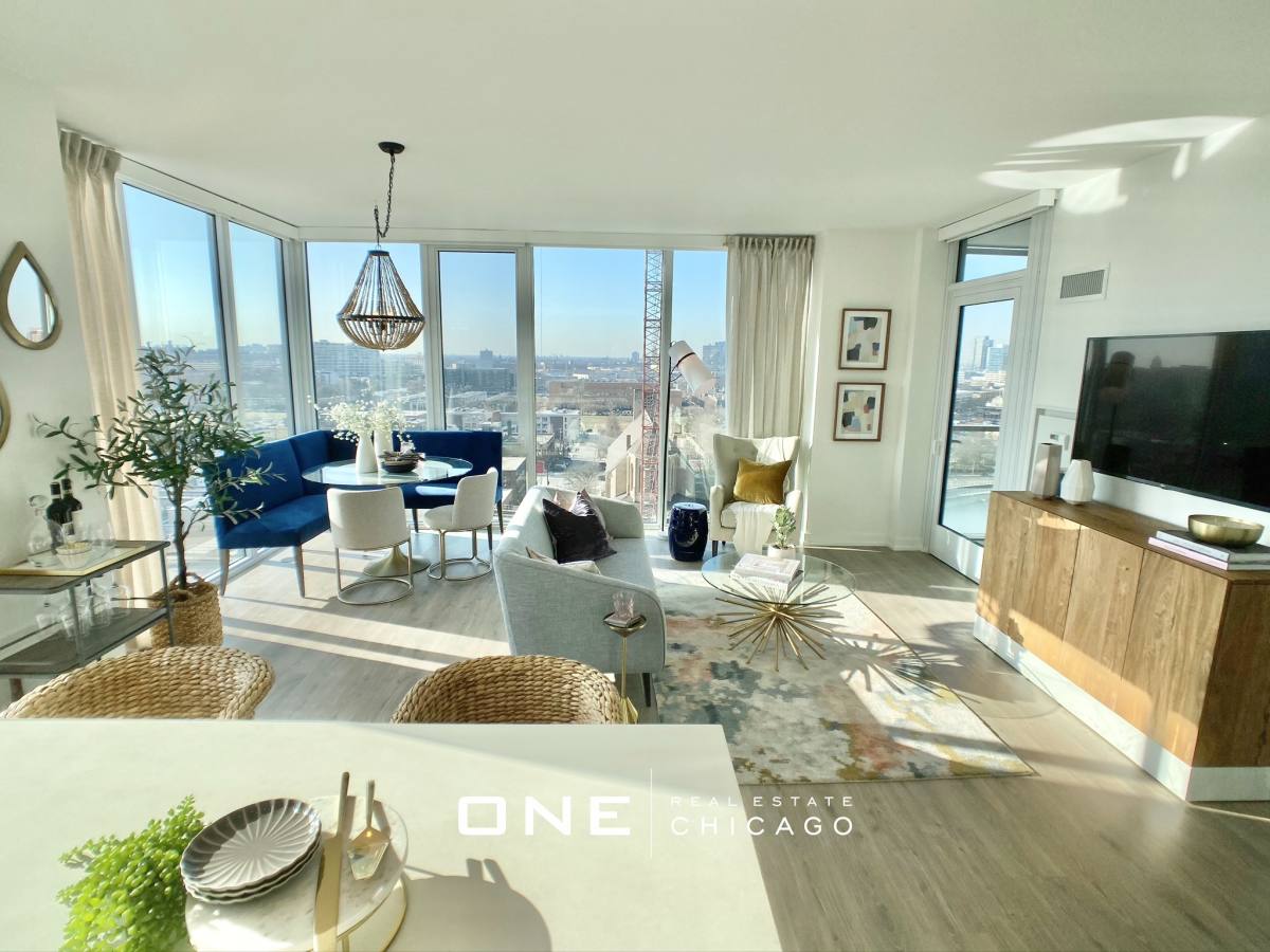 Apartment for rent at 204 W Hill, Chicago, IL 60610