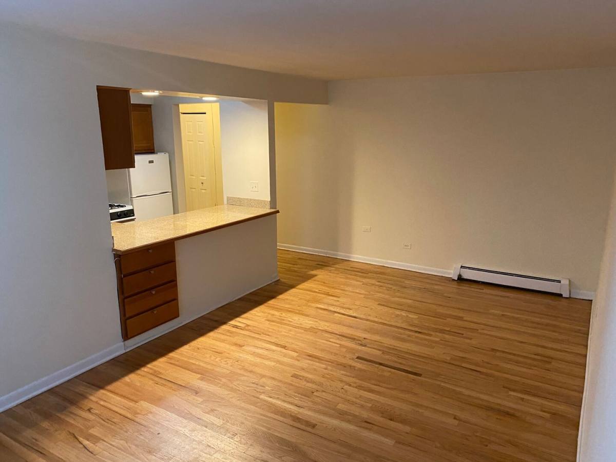 Apartment for rent at 431 W Barry #328, Chicago, IL 60657