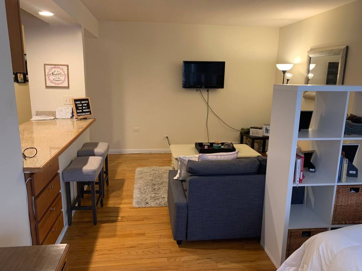 Apartment for rent at 431 W Barry #328, Chicago, IL 60657