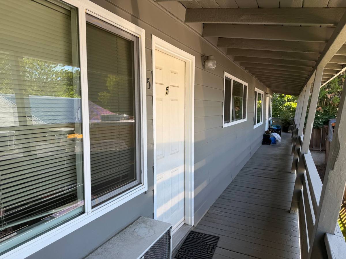 Apartment for rent at 2204 SE 50th Ave, Portland, OR 97215