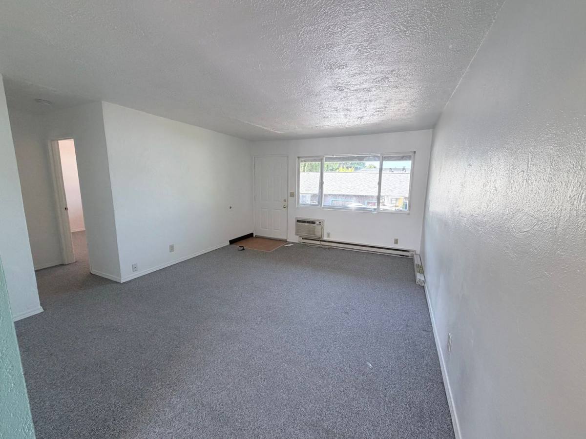 Apartment for rent at 2204 SE 50th Ave, Portland, OR 97215