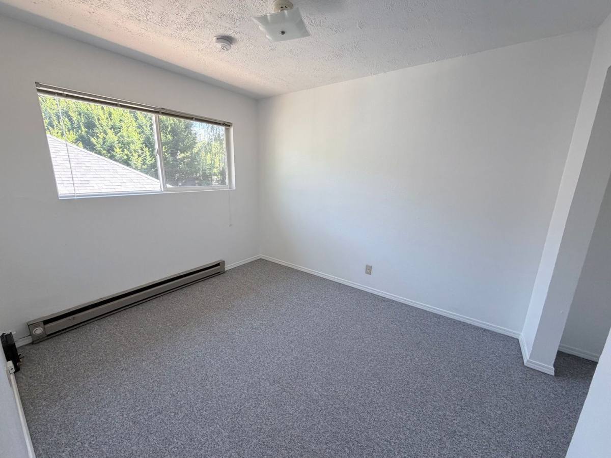 Apartment for rent at 2204 SE 50th Ave, Portland, OR 97215