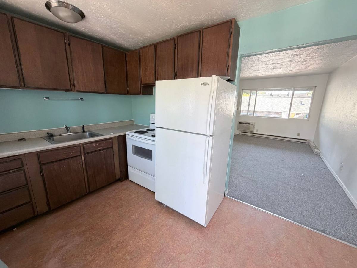 Apartment for rent at 2204 SE 50th Ave, Portland, OR 97215
