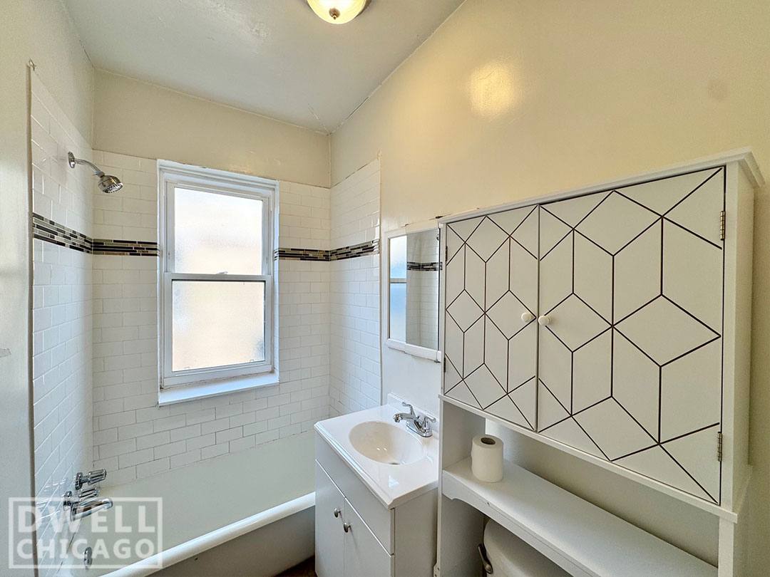 Apartment for rent at 4216 N Clark St, Chicago, IL 60613