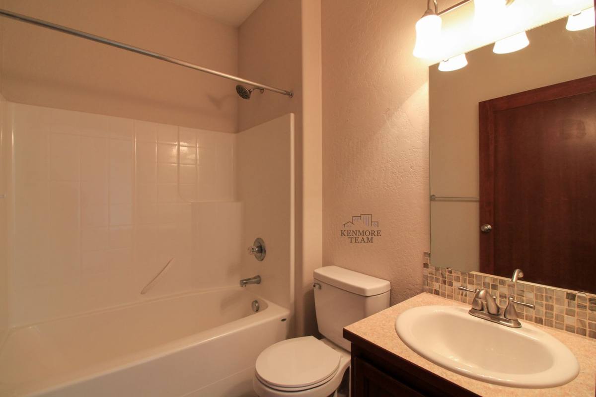 House for rent at 4803 Catalonia Dr, Pasco, WA 99301