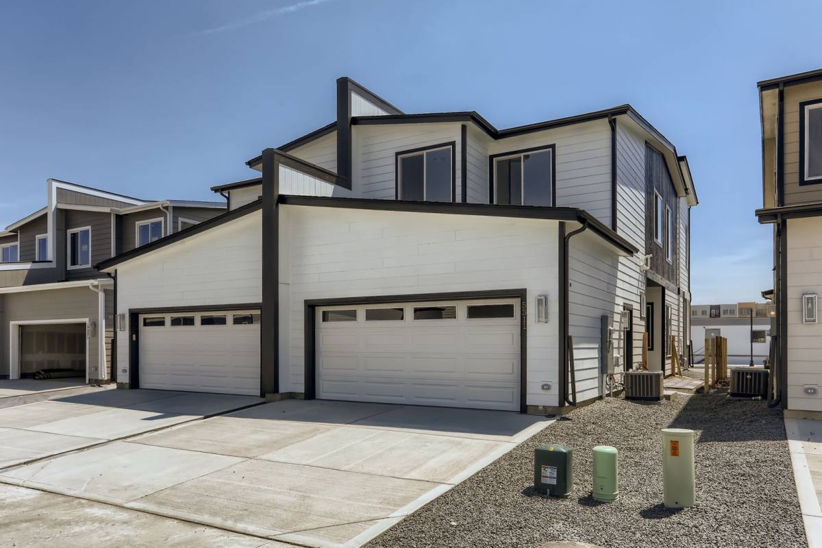 Townhouse for rent at 5315 E 63rd Place, Commerce City, CO 80022