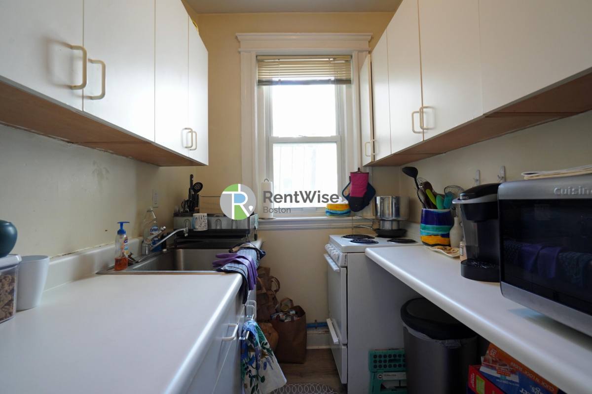Apartment for rent at 1844 Commonwealth Ave #12, Brighton, MA 02135