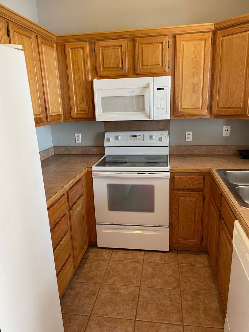 Townhouse for rent at 410 Ash St, Lowell, AR 72745