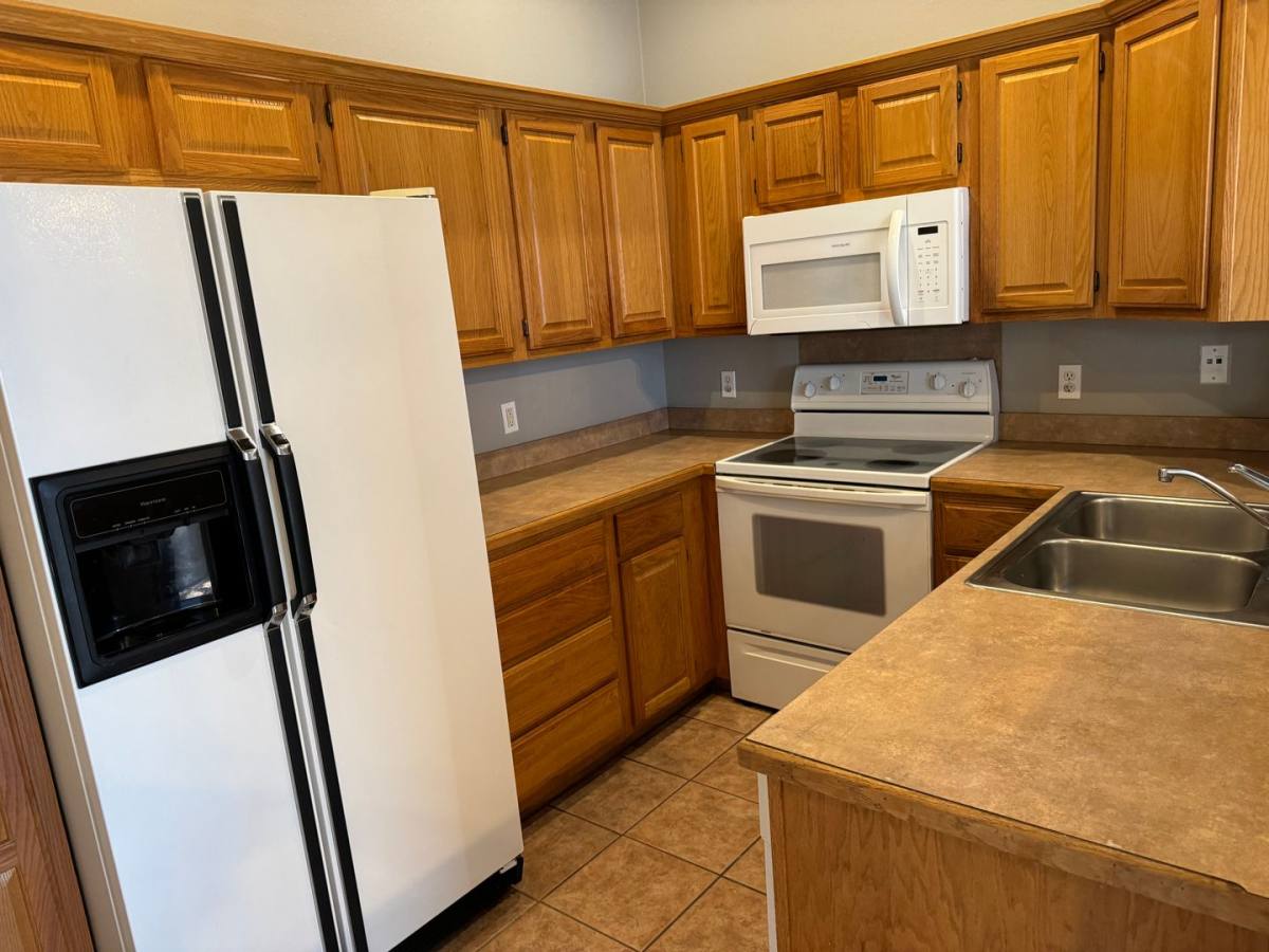Townhouse for rent at 410 Ash St, Lowell, AR 72745