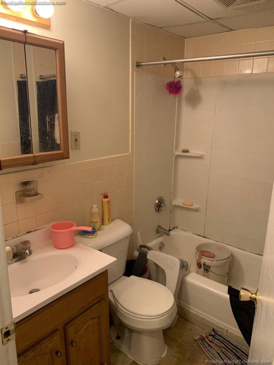 Apartment for rent at 1731 Washington St #15, Braintree, MA 02184