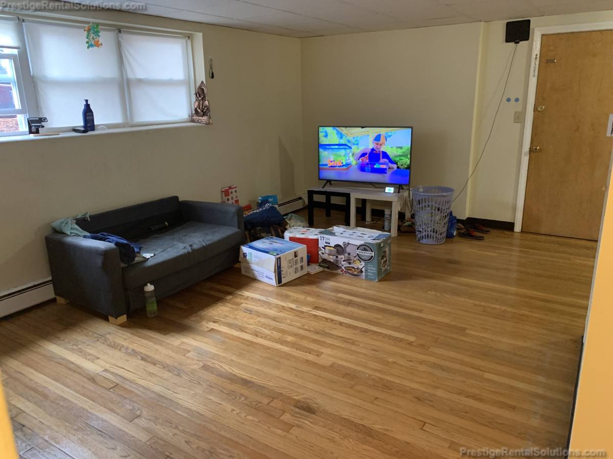 Apartment for rent at 1731 Washington St #15, Braintree, MA 02184