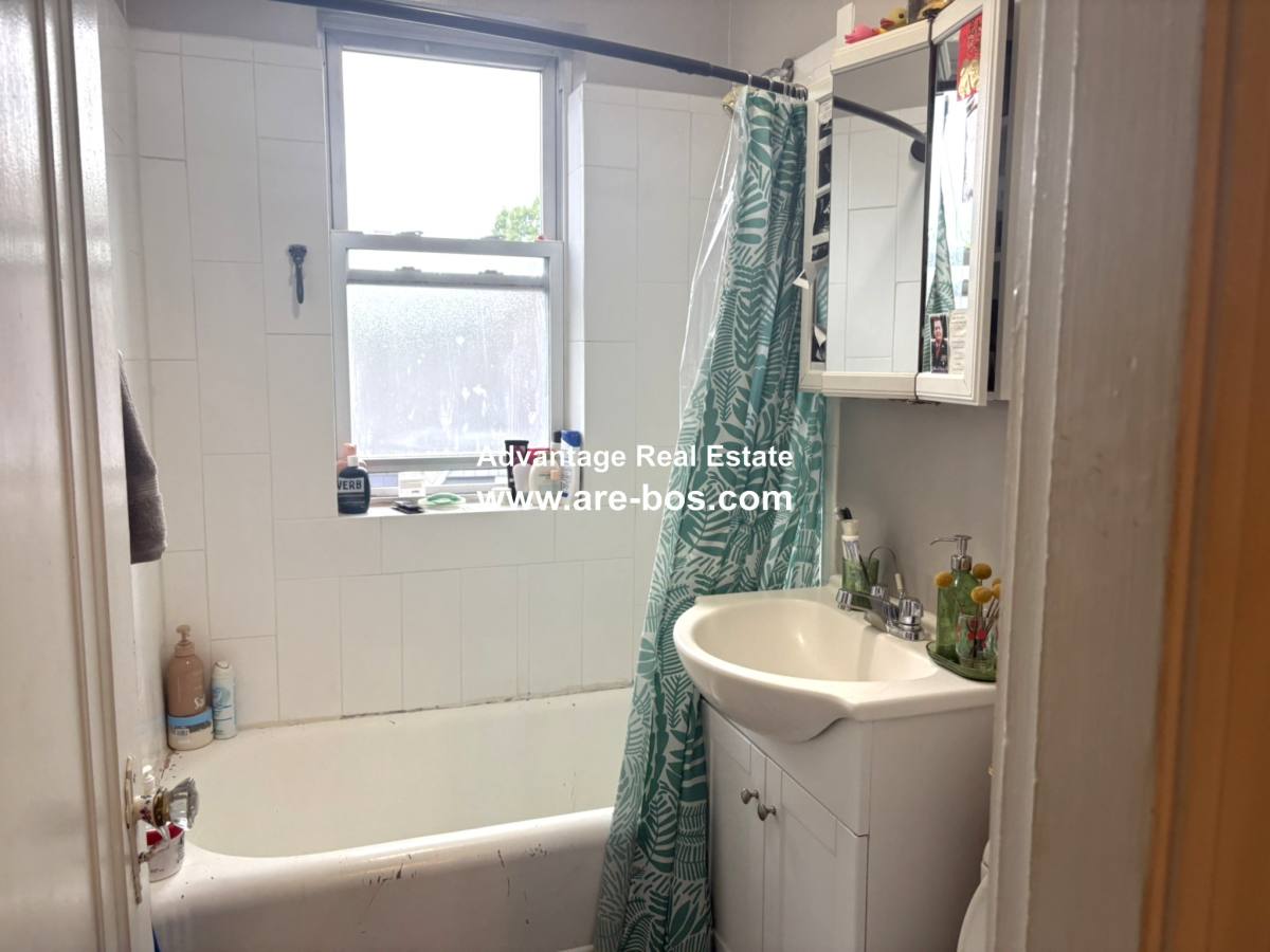 Apartment for rent at 27 Lanark Rd #15, Brighton, MA 02135