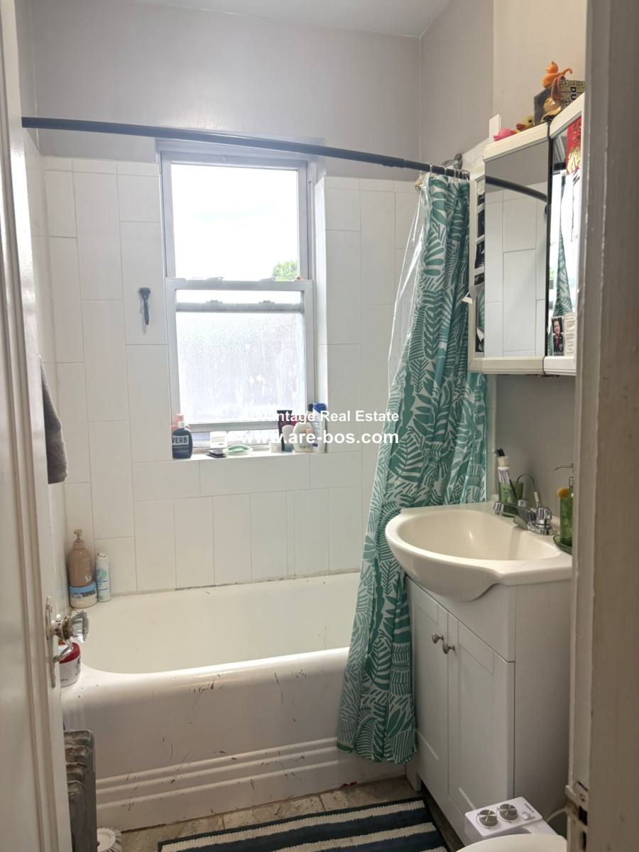 Apartment for rent at 27 Lanark Rd #15, Brighton, MA 02135
