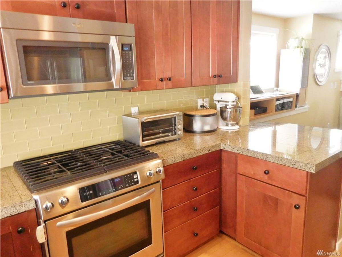 Townhouse for rent at 3615 Albion Place N, Seattle, WA 98103