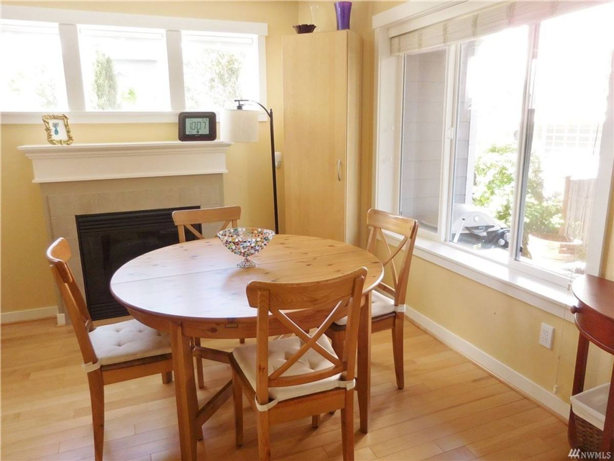 Townhouse for rent at 3615 Albion Place N, Seattle, WA 98103