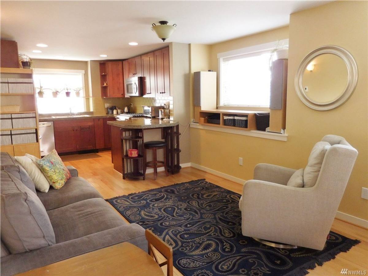 Townhouse for rent at 3615 Albion Place N, Seattle, WA 98103