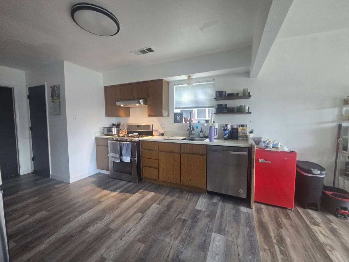 House for rent at 1012 Michelle Court, Hanford, CA 93230
