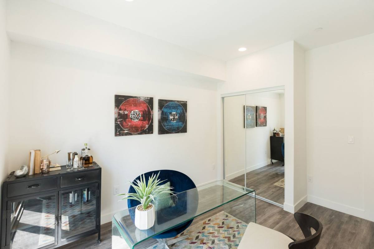 Apartment for rent at 14827 Victory Blvd, Van Nuys, CA 91411