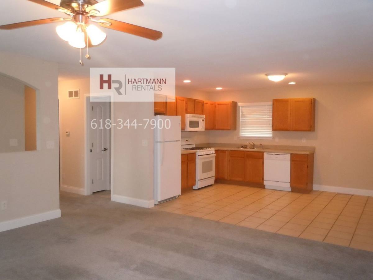 Apartment for rent at 123 W Center St, Troy, IL 62294