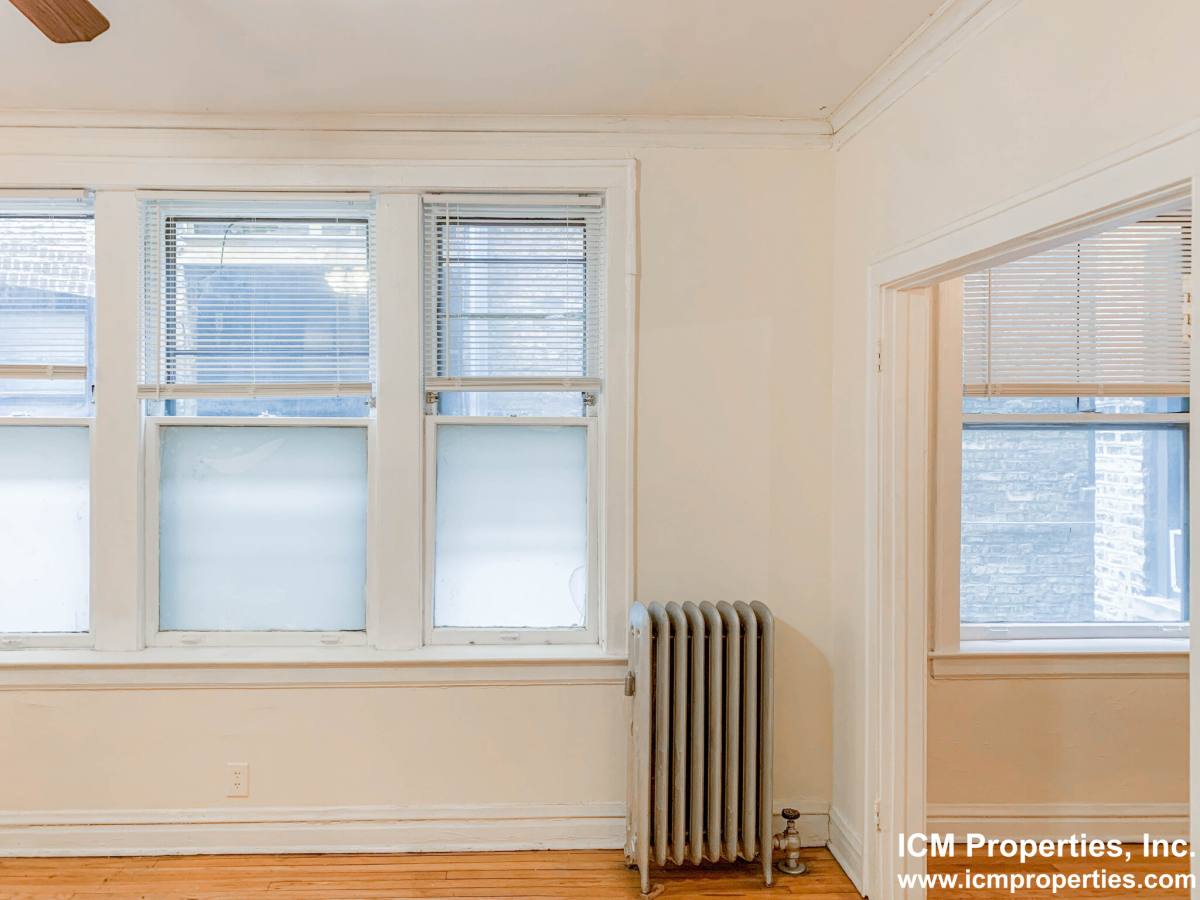 Apartment for rent at 428 W Surf St #102, Chicago, IL 60657