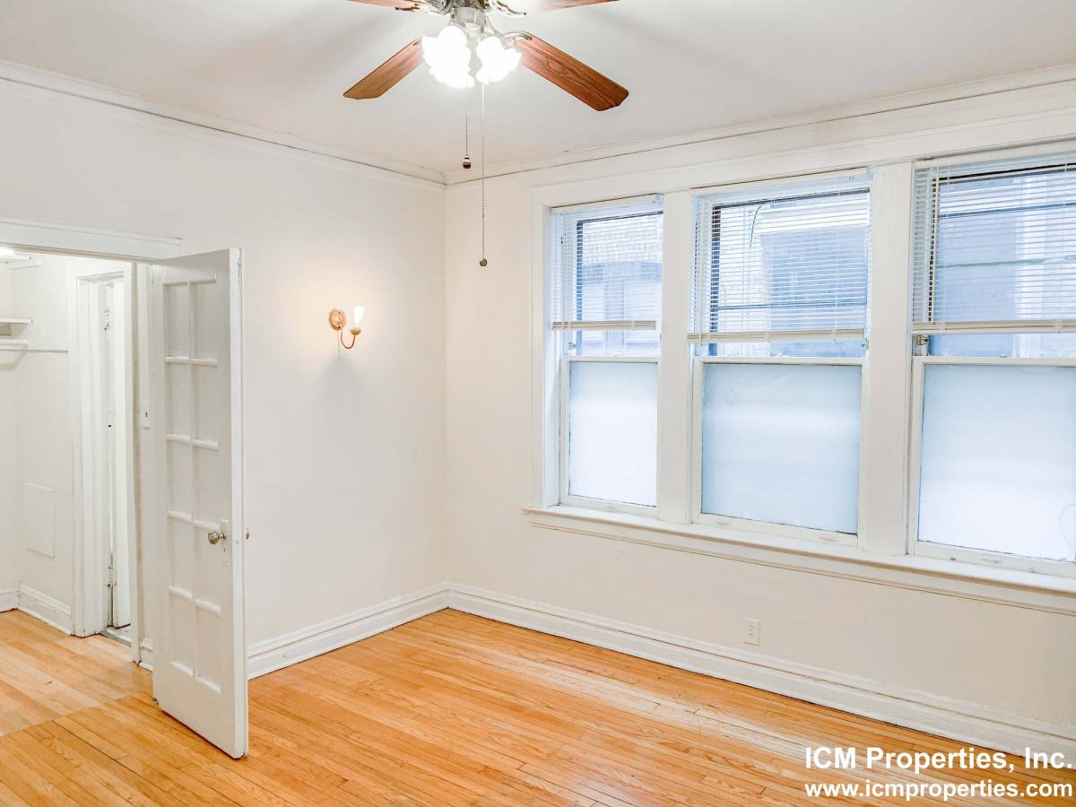 Apartment for rent at 428 W Surf St #102, Chicago, IL 60657