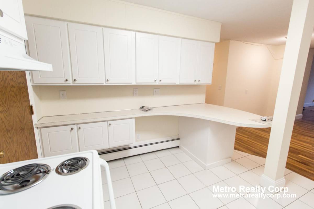 Apartment for rent at 1819 Beacon St #5, Brookline, MA 02446
