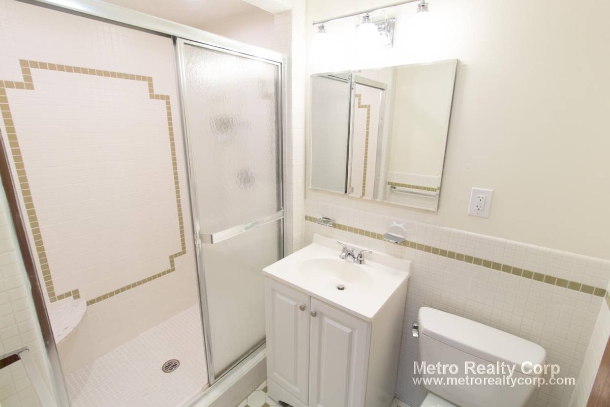 Apartment for rent at 1819 Beacon St #5, Brookline, MA 02446