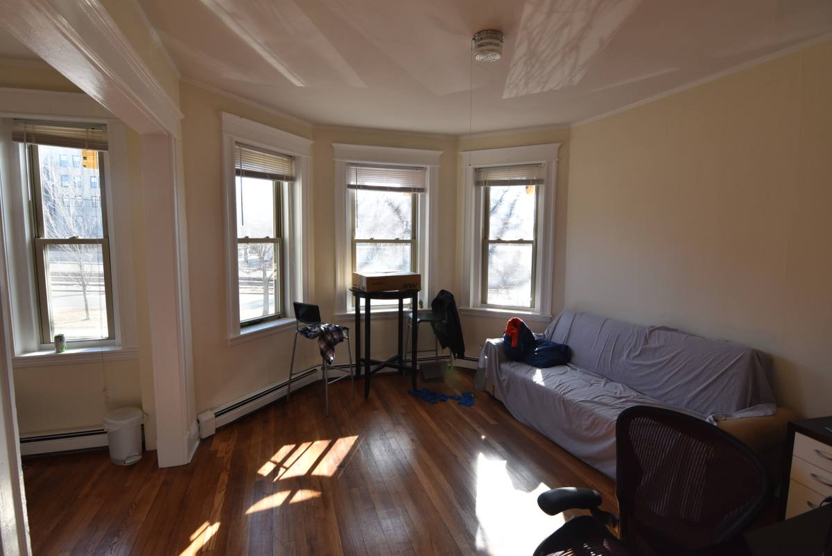 Apartment for rent at 1669 Commonwealth Ave #6, Brighton, MA 02135