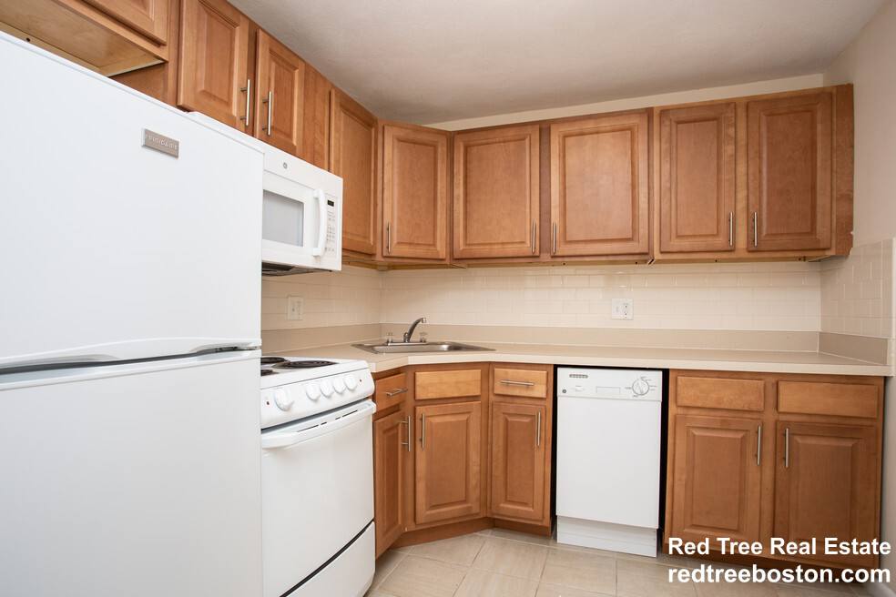 Apartment for rent at 245 Main St #15, Watertown, MA 02472