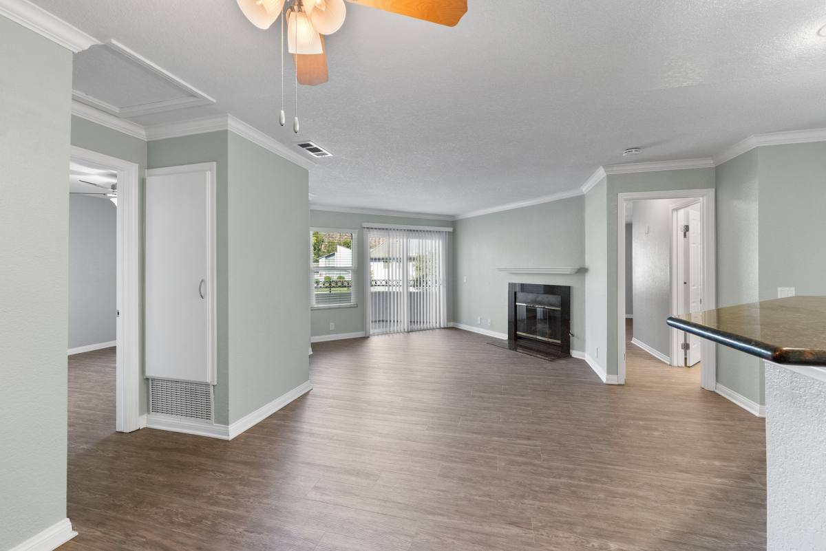 Apartment for rent at 950 W Sierra Madre Ave, Azusa, CA 91702
