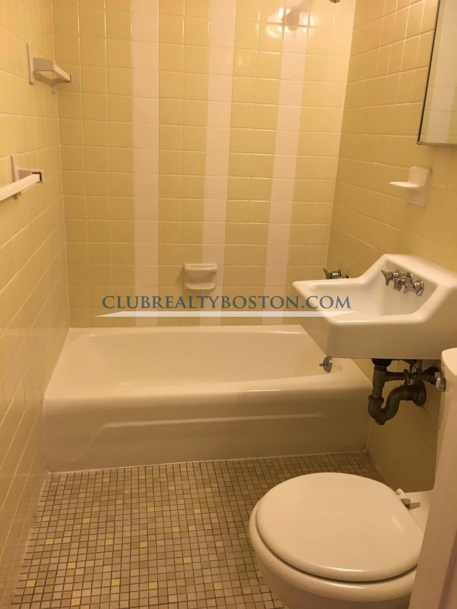 Apartment for rent at 60 Brighton Ave #110, Allston, MA 02134
