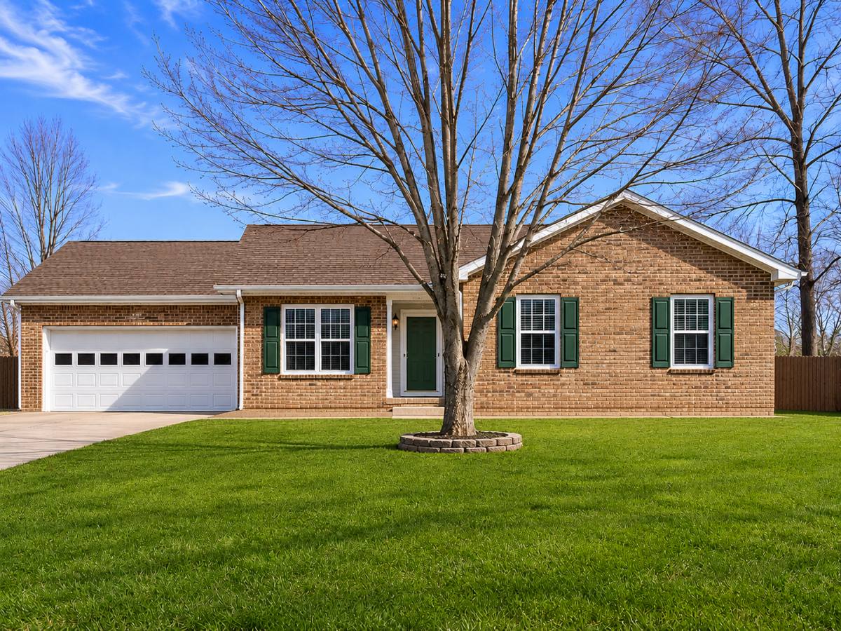 House for rent at 635 Ashley Oaks Dr, Clarksville, TN 37042
