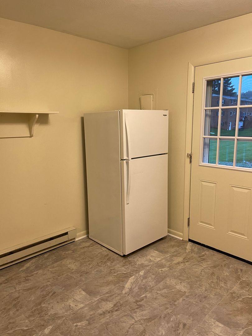 Apartment for rent at 1751 Central Ave, Harrisonburg, VA 22801