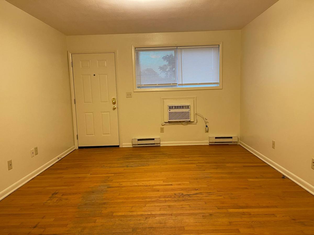 Apartment for rent at 1751 Central Ave, Harrisonburg, VA 22801