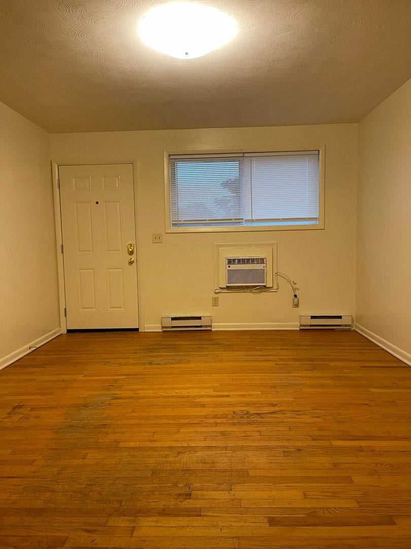 Apartment for rent at 1751 Central Ave, Harrisonburg, VA 22801